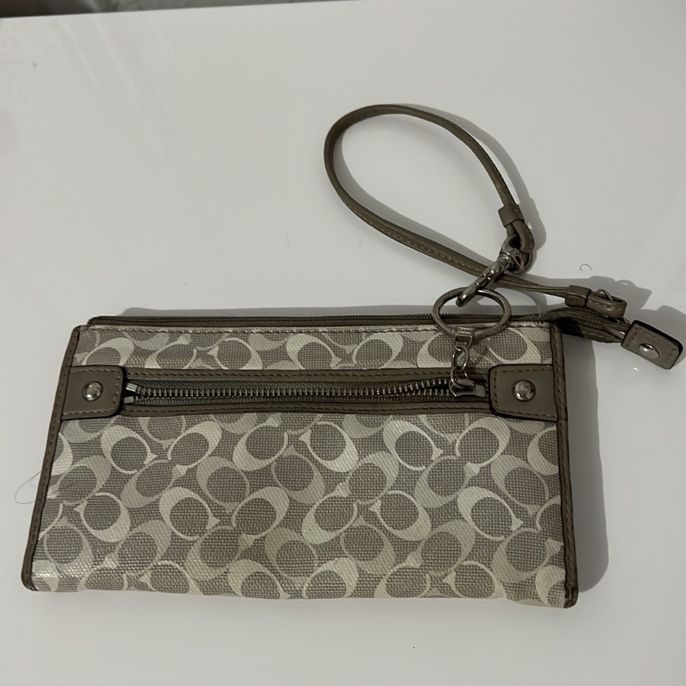 Coach wallet - Picture 2 of 8